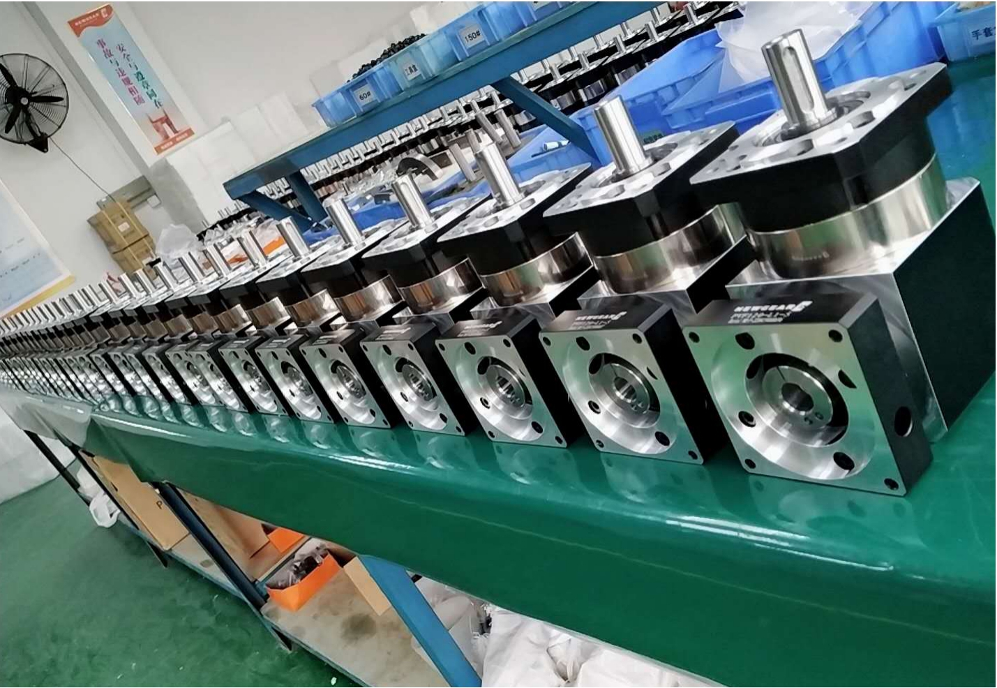 為什么伺服電機減速機會漏油？